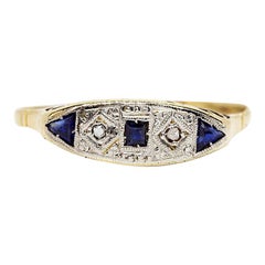 Art Deco 18 Karat Gold and Platinum Sapphires and Diamonds Ring