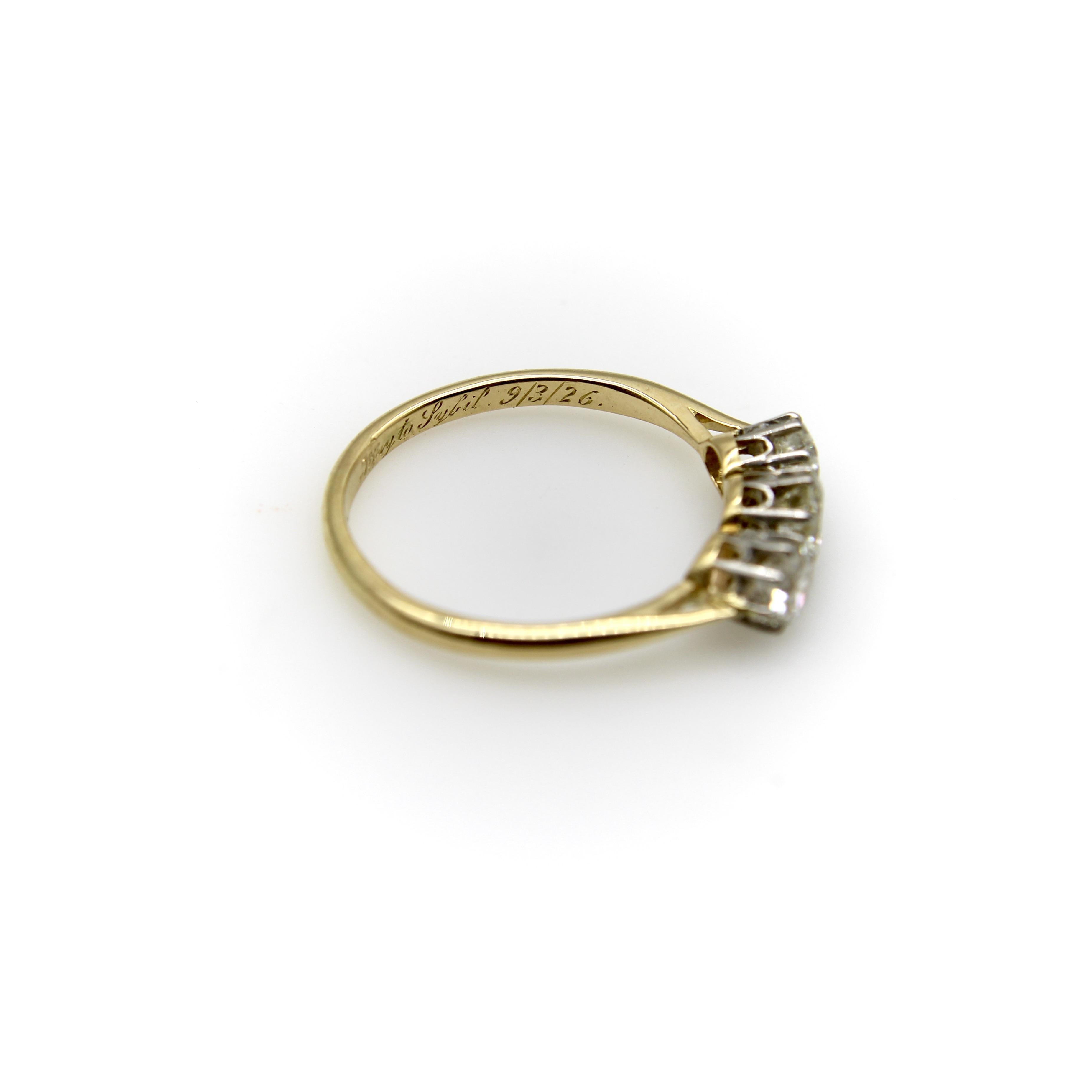 Bague à trois pierres en or 18K et platine, diamant ancien de taille européenne, Art déco Unisexe en vente