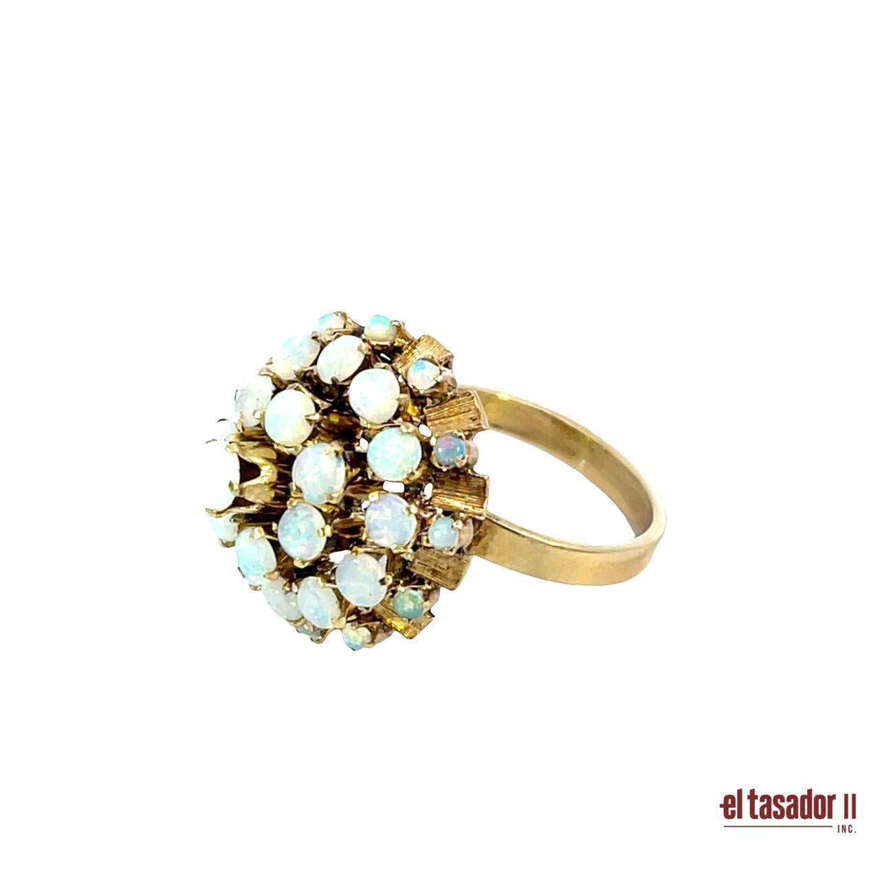 Art Deco 18K Gold Ring with Opals – 6.8 g For Sale 2