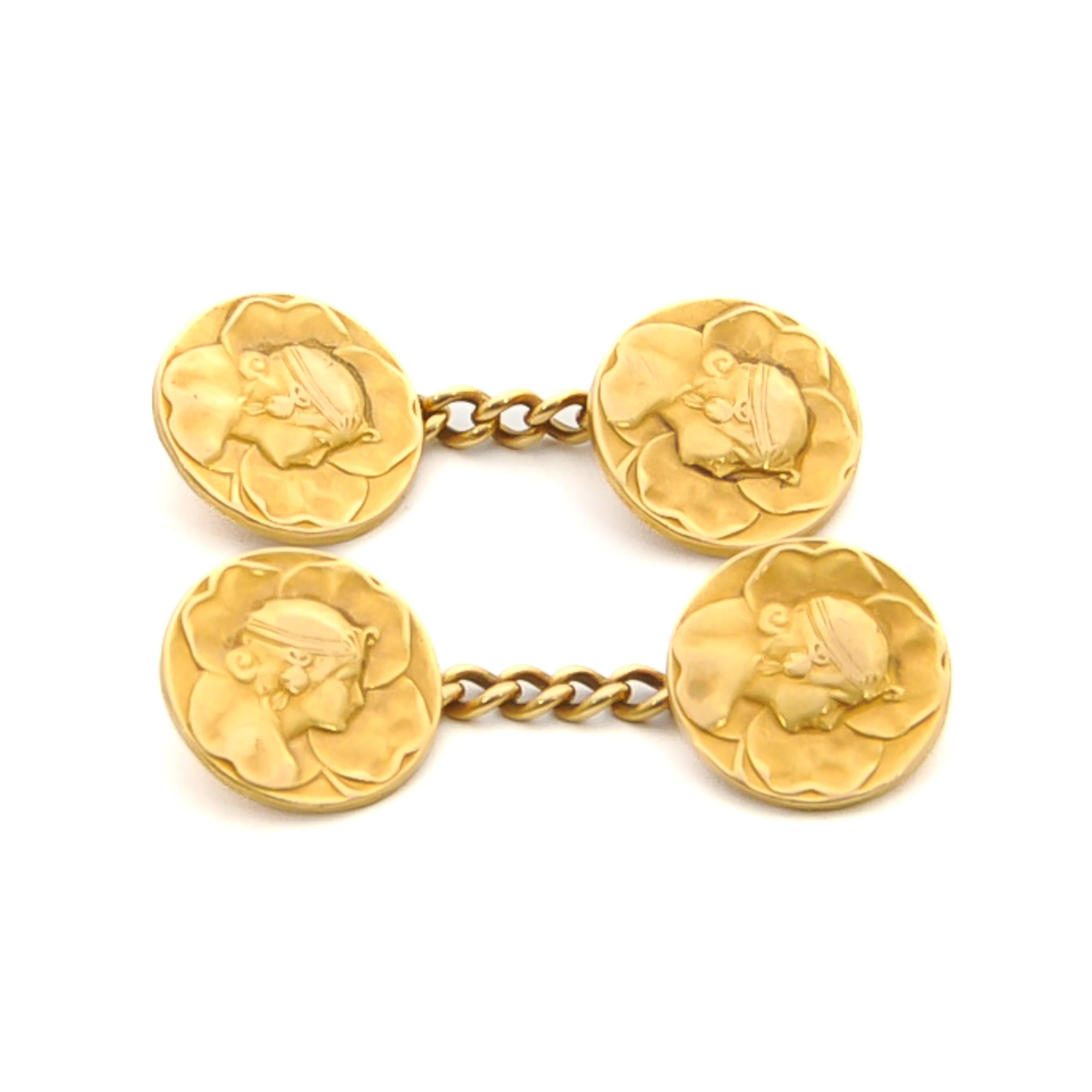 Antique Art Nouveau 18K Gold Carved Cuff Links For Sale 2