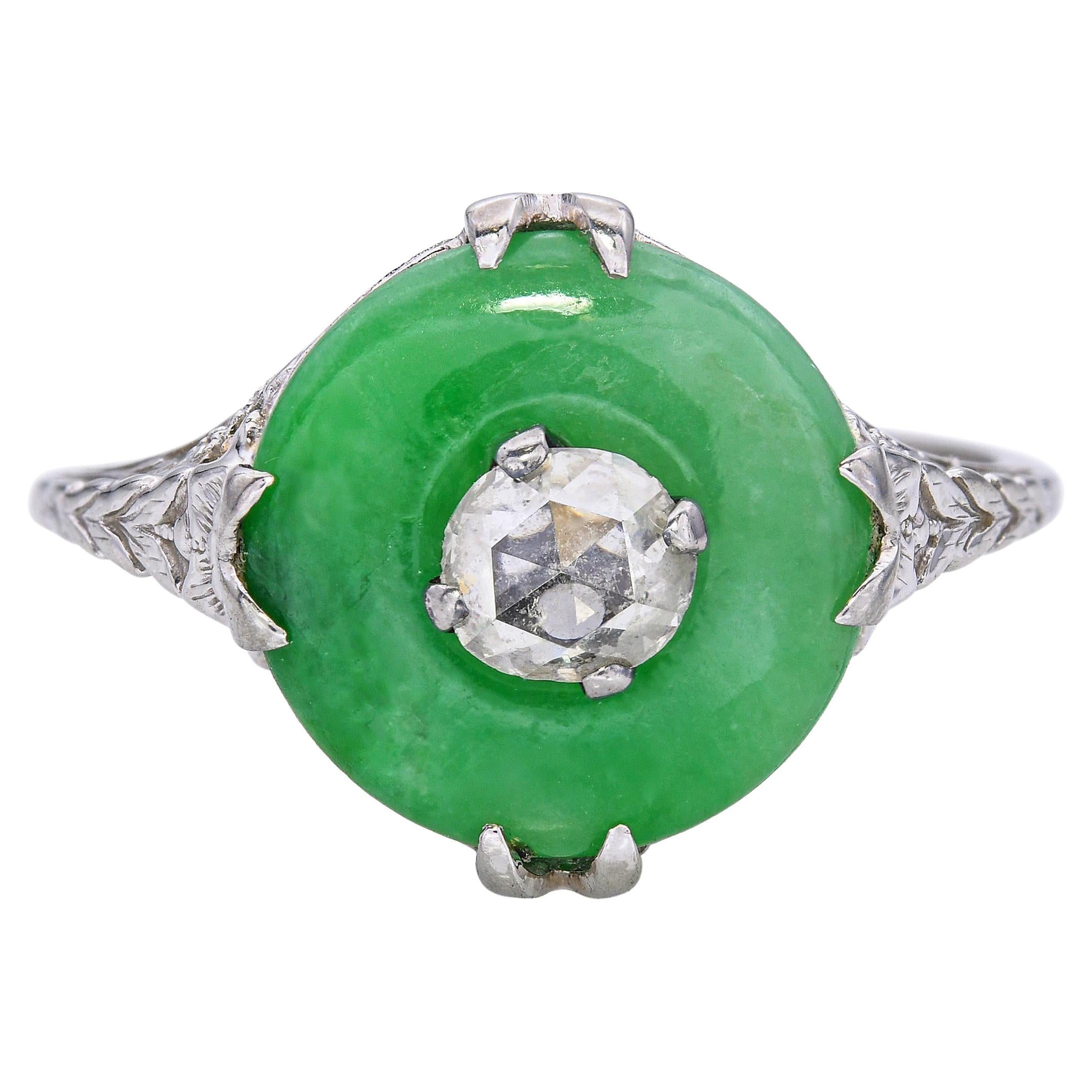 Anello in filigrana di giada e diamanti taglio rosa Art Deco 18k