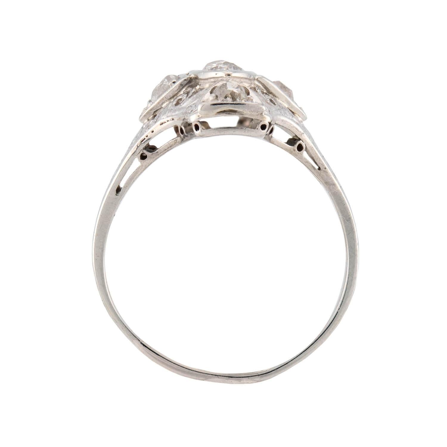 Anillo Navette de Diamantes Art Decó 18k/Platino en Bueno estado para la venta en Narberth, PA