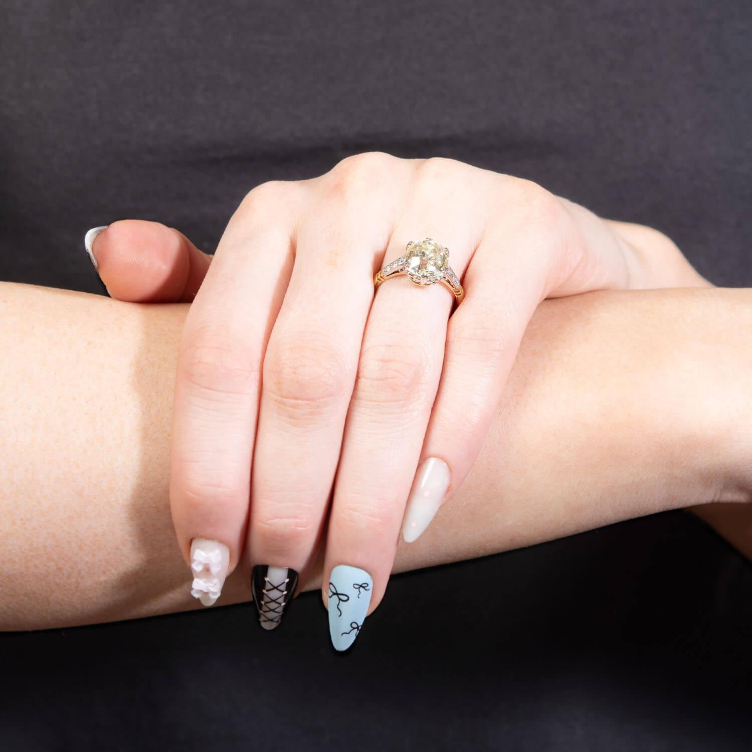 Bague de fiançailles Art déco 18k/Platine GIA diamant 4,07 carats en vente 1