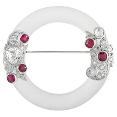 Broche Art déco en or blanc 18K 1,50ct diamant et rubis MF45-020326