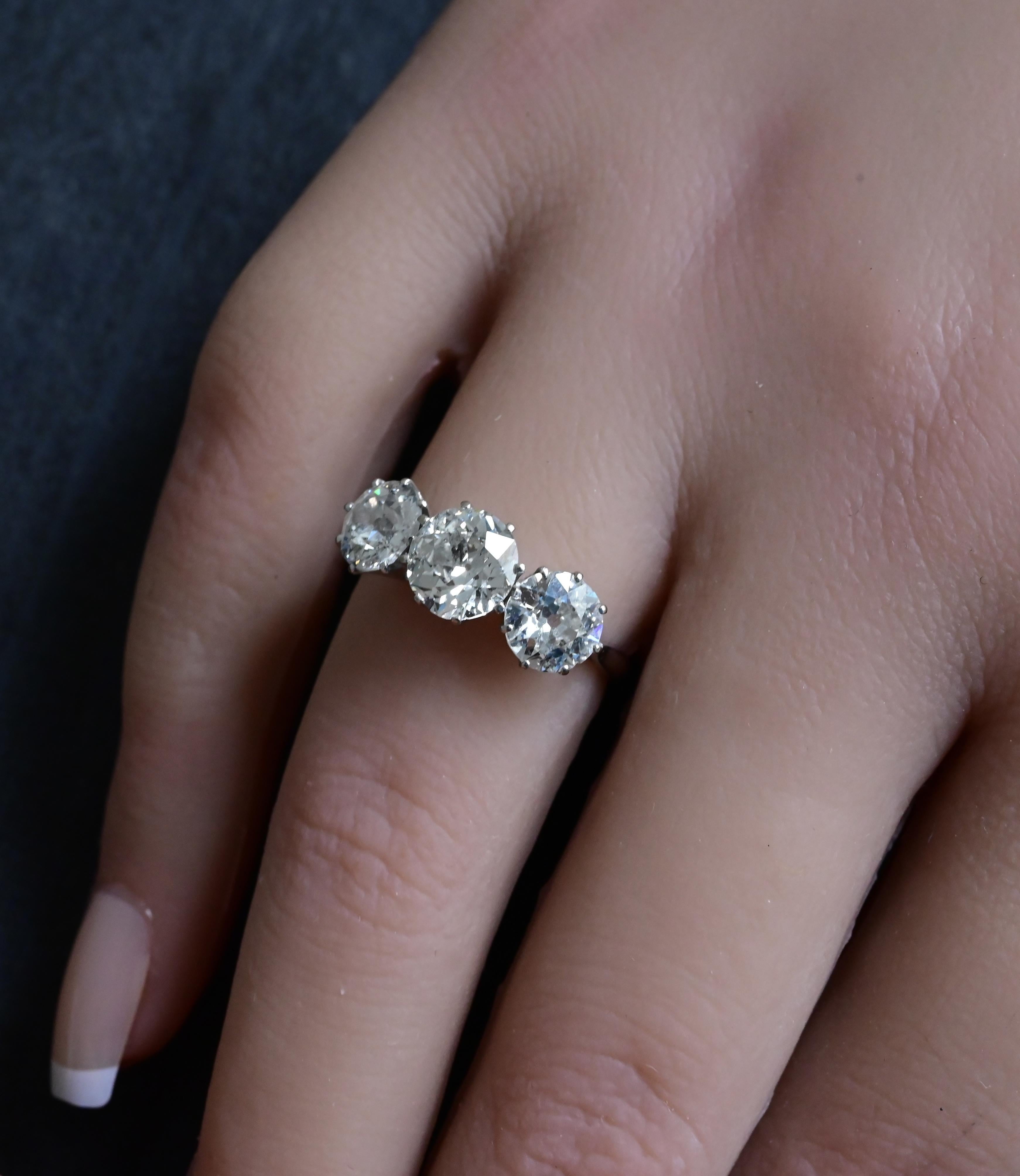 Art Deco 18K White Gold 3-Stone Ring – 3.00ct Old European Cut Diamonds Size 5 For Sale 7