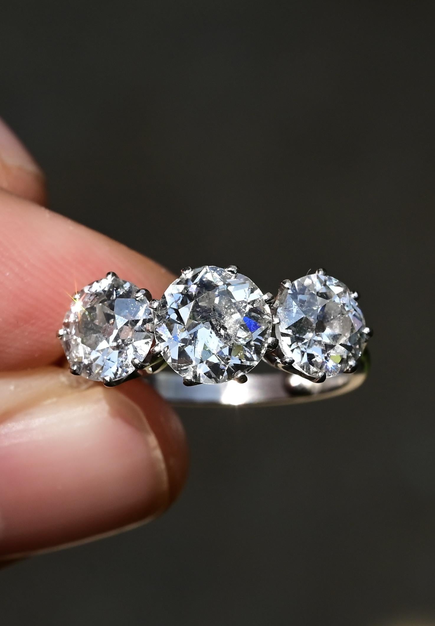 Art Deco 18K White Gold 3-Stone Ring – 3.00ct Old European Cut Diamonds Size 5 For Sale 1