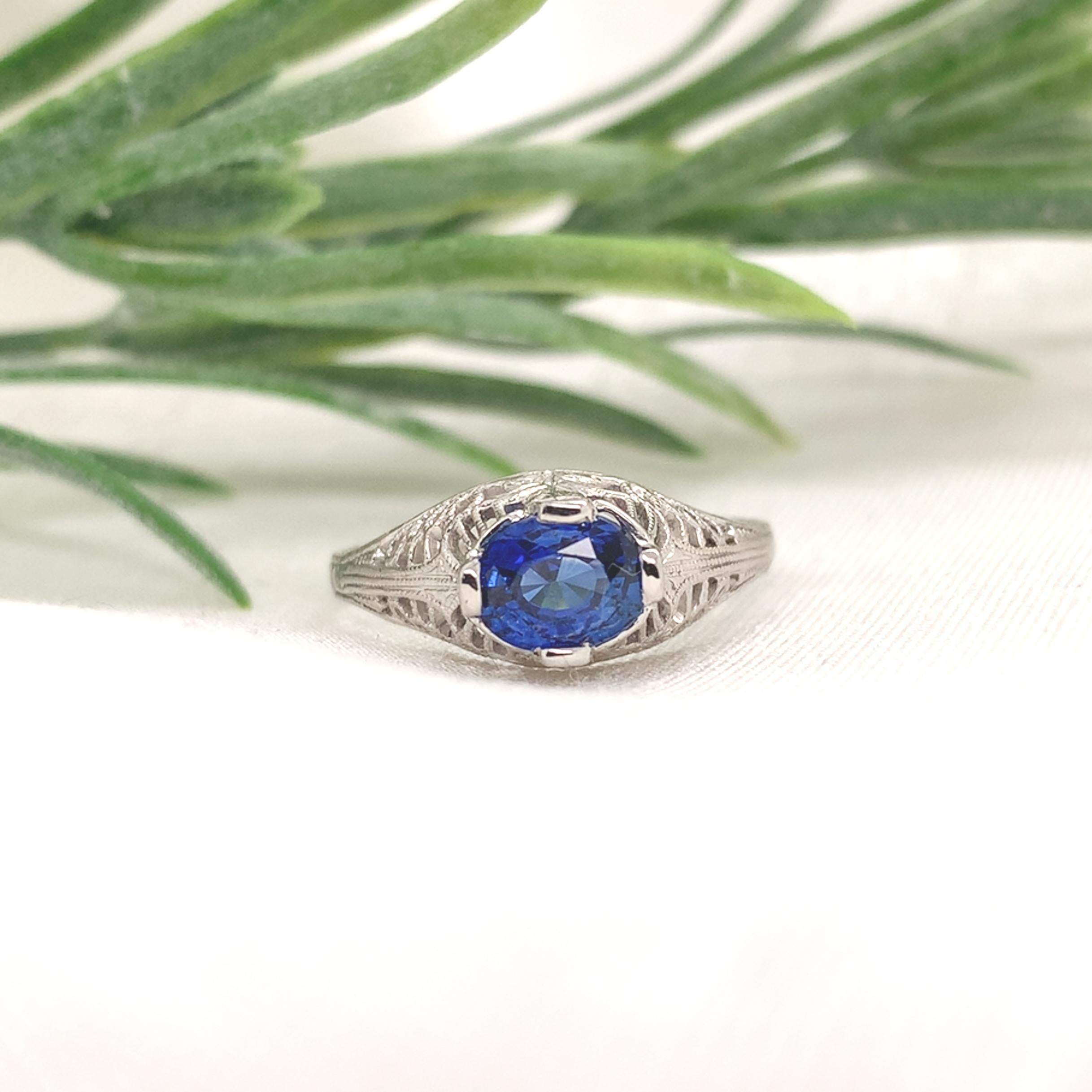 Art Deco 18K White Gold .87ct Sapphire Filigree Ring size 7 For Sale 1