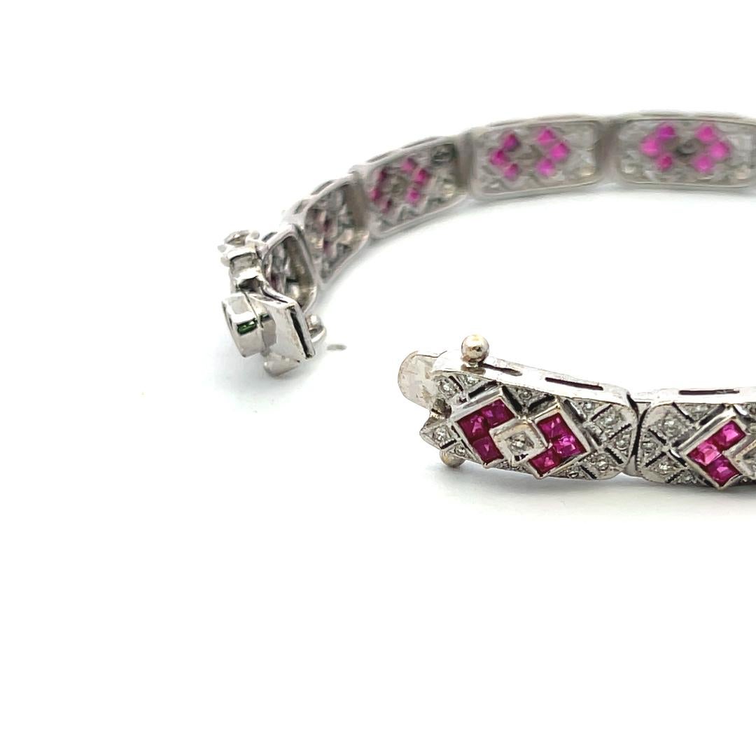 Bracciale Art Deco in oro bianco 18 carati con 2,50 carati di rubini e 1,10 carati di diamanti in vendita 1