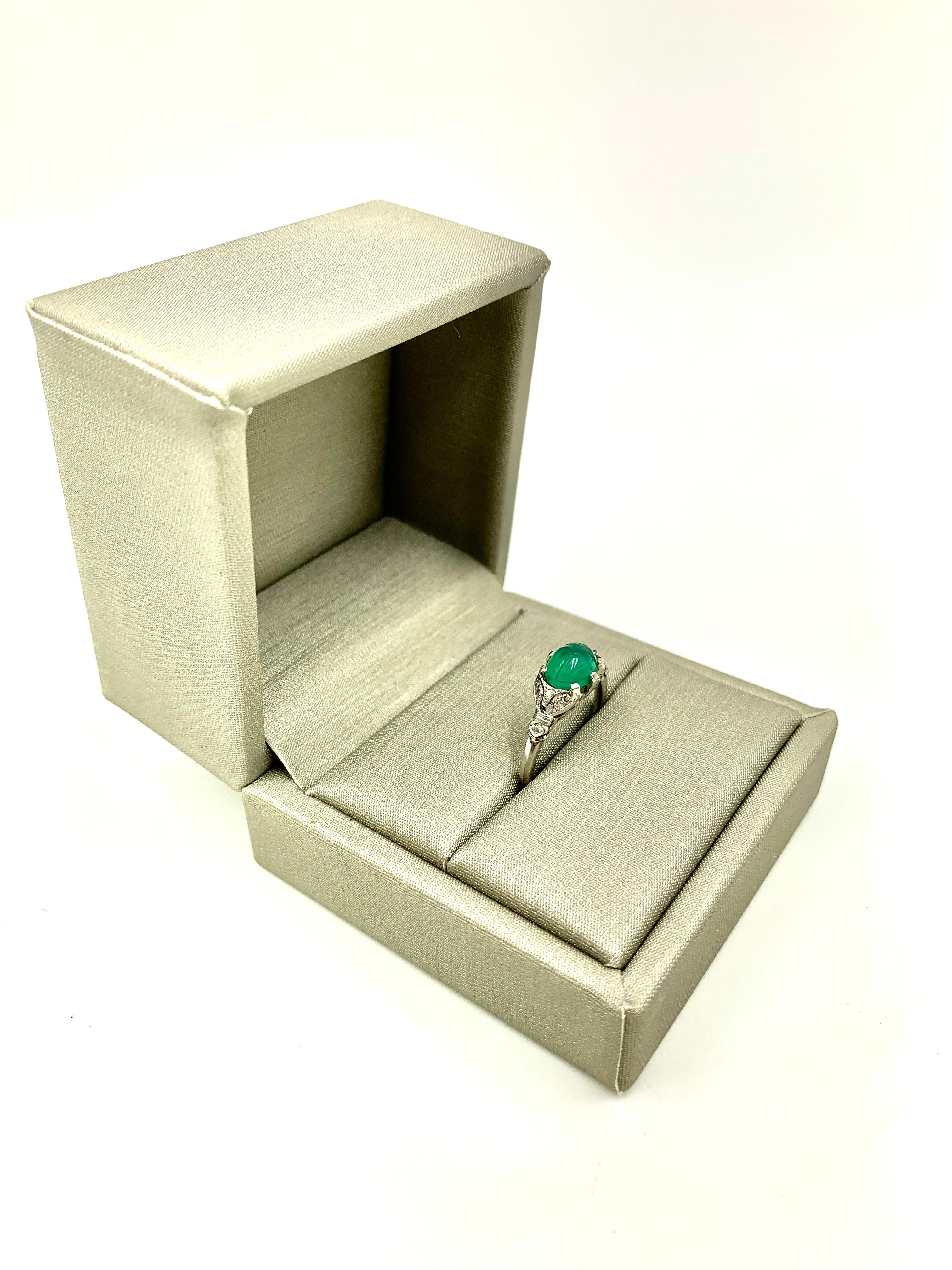 Art Deco 18K White Gold Diamond, Carved Green Onyx Scarab Ring, Amulet For Sale 1