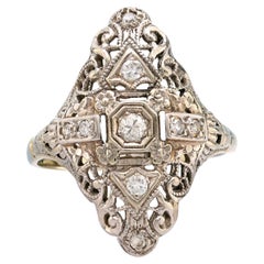Antique Art Deco 18k white gold diamond filigree ring
