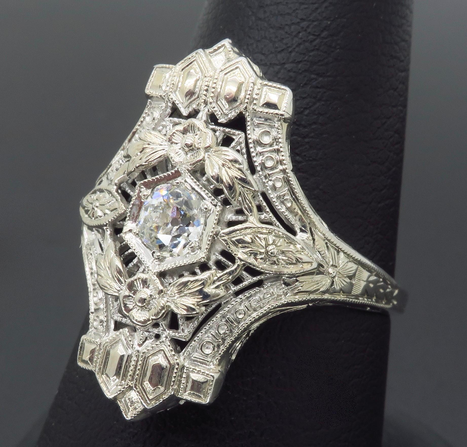 Art Deco 18 Karat White Gold Diamond Shield Ring 5