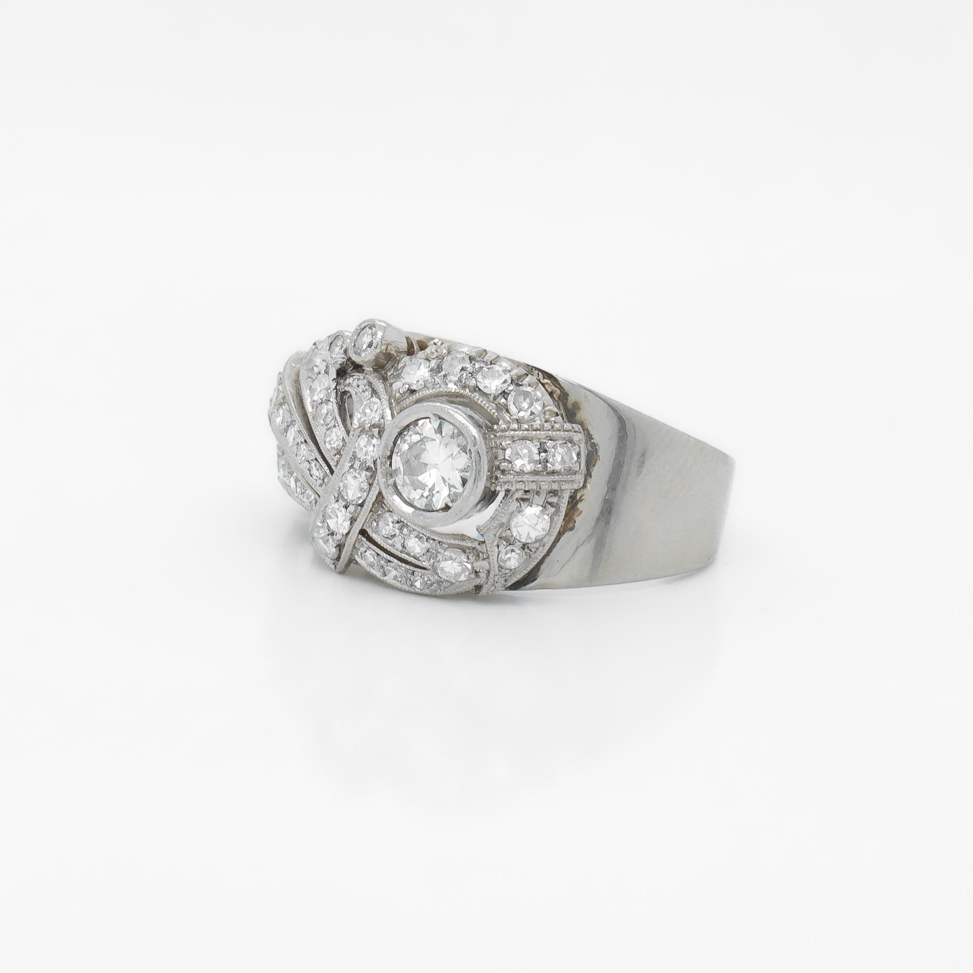 Art Deco 18K White Gold & Natural Old European Cut Diamond Cocktail Ring For Sale 3