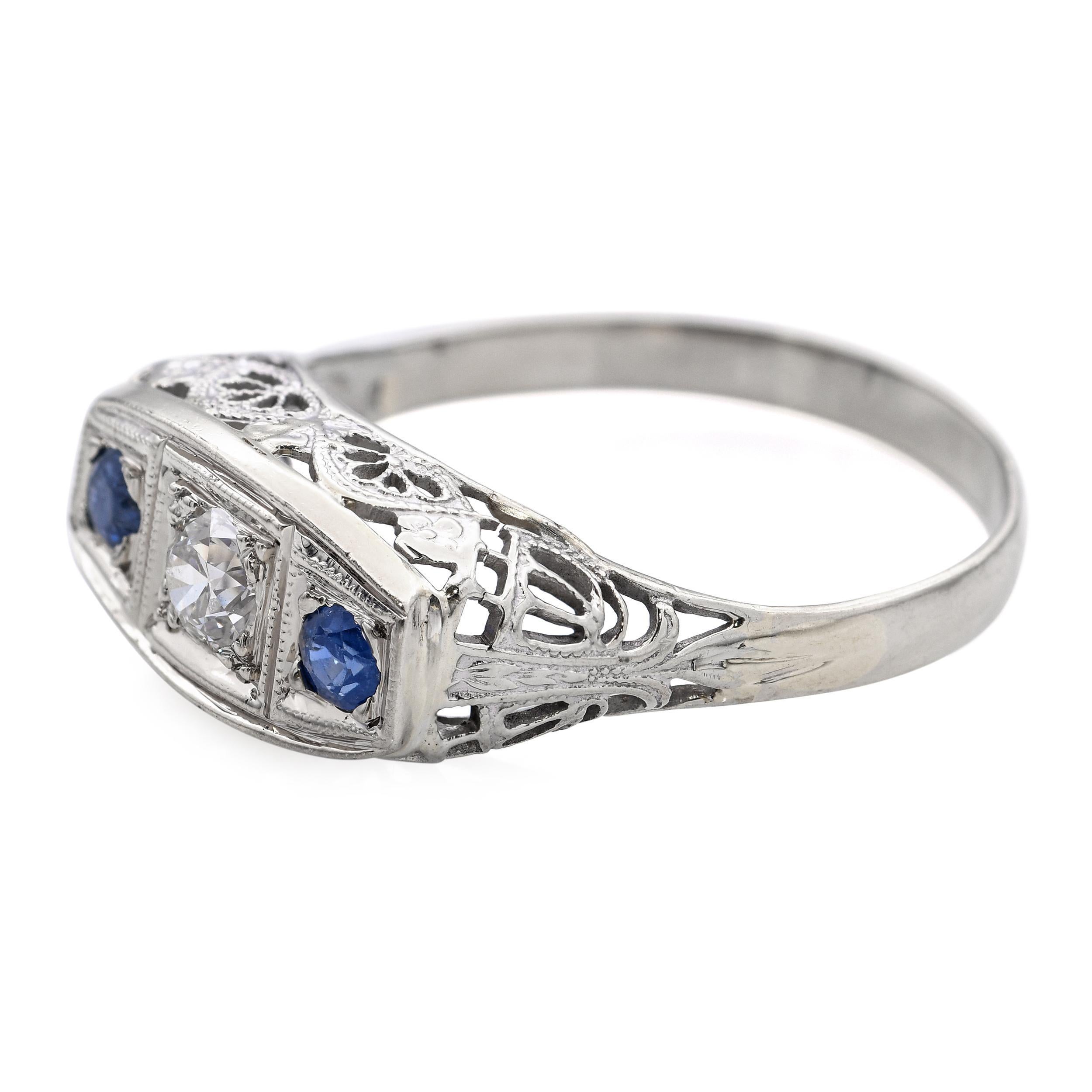 Bague Art déco en or blanc 18k, diamant et saphir de type Old Euro Bon état - En vente à New York, NY