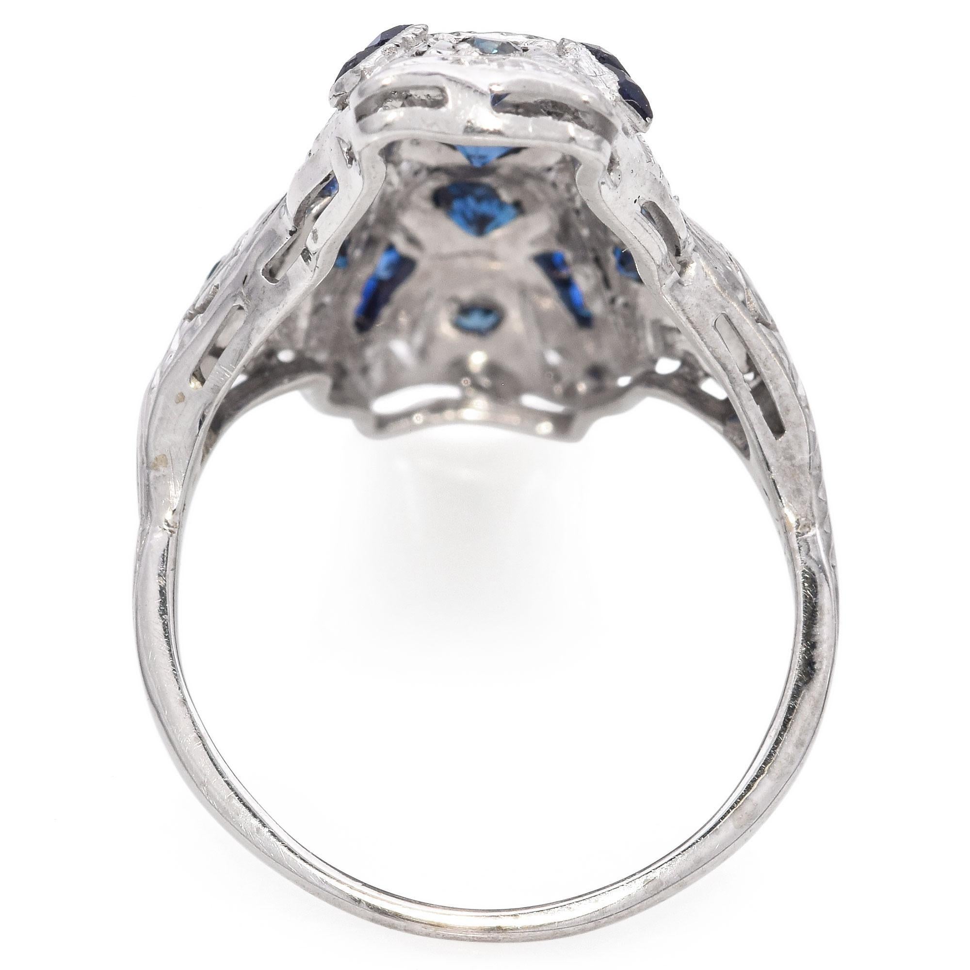 Bague de soirée Art déco en or blanc 18 carats avec saphirs en vente 1