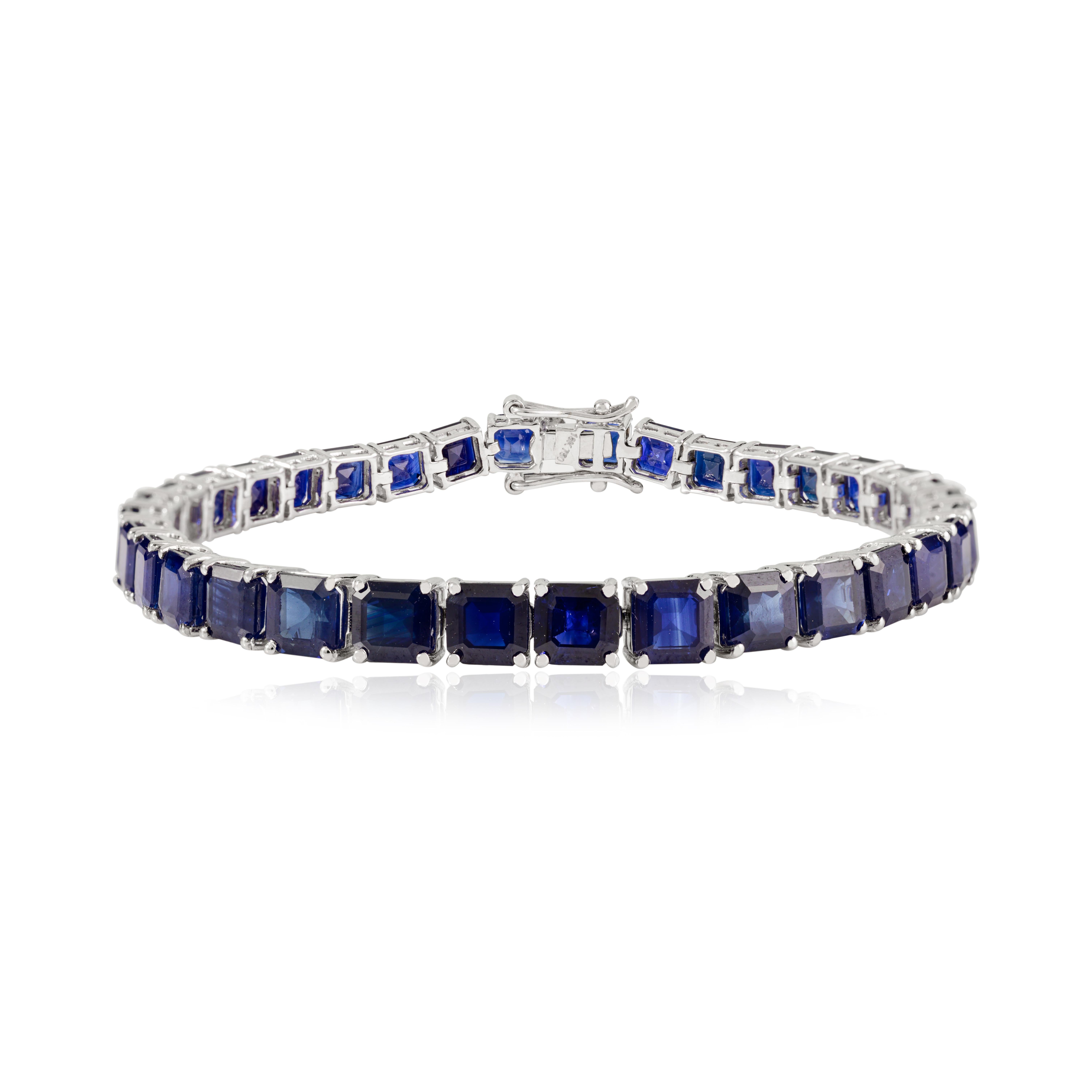 Art Deco 18k White Gold Sapphire Tennis Bracelet 20.32 CTW Square Cut Sapphires Neuf - En vente à New York, NY