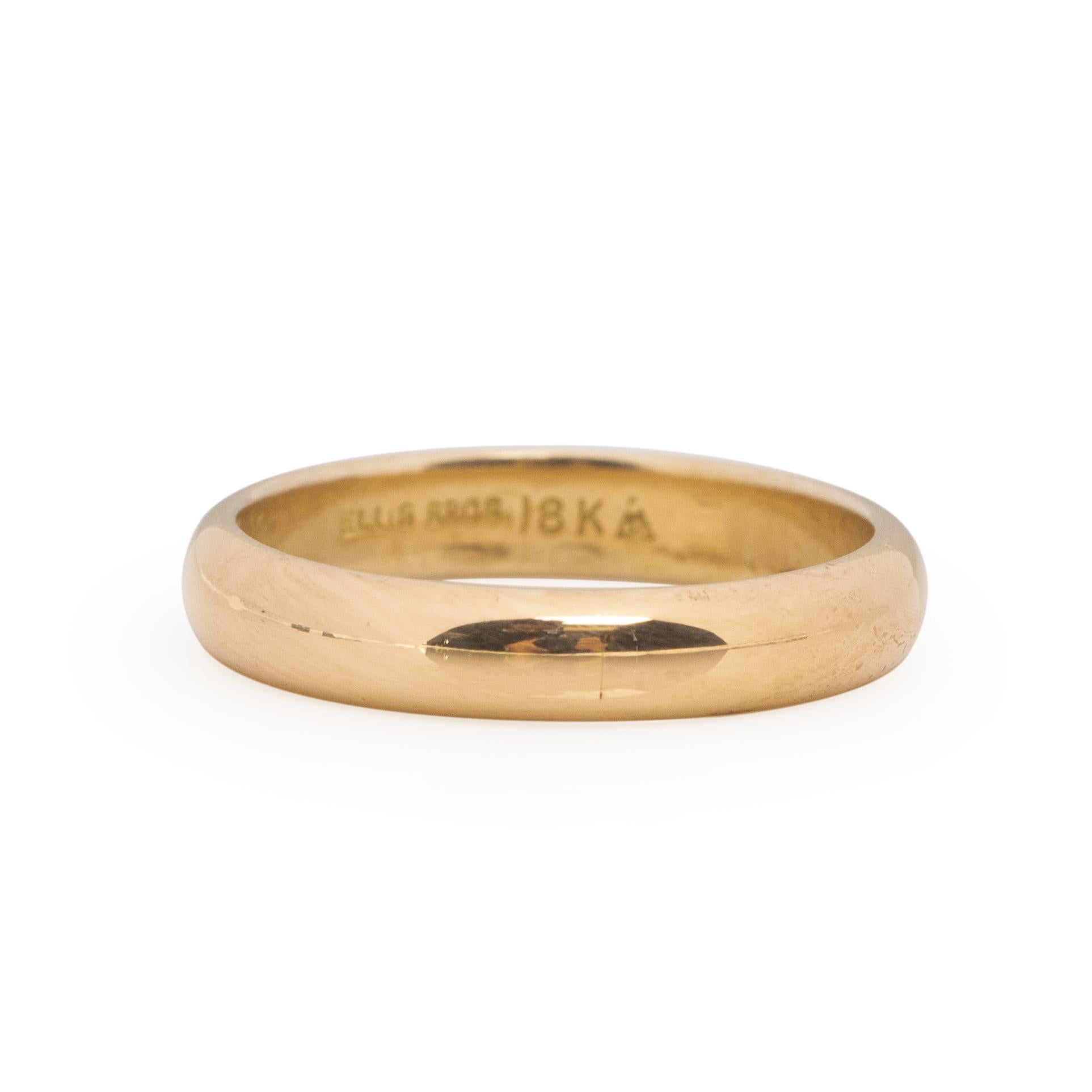 Here we have a beautiful example of a classic smooth finish comfort fit band. Typically worn by men, but acceptable for anyone. perfect as a wedding band, but very versatile. The simple design allows this ring to be worn alone, stacked with other