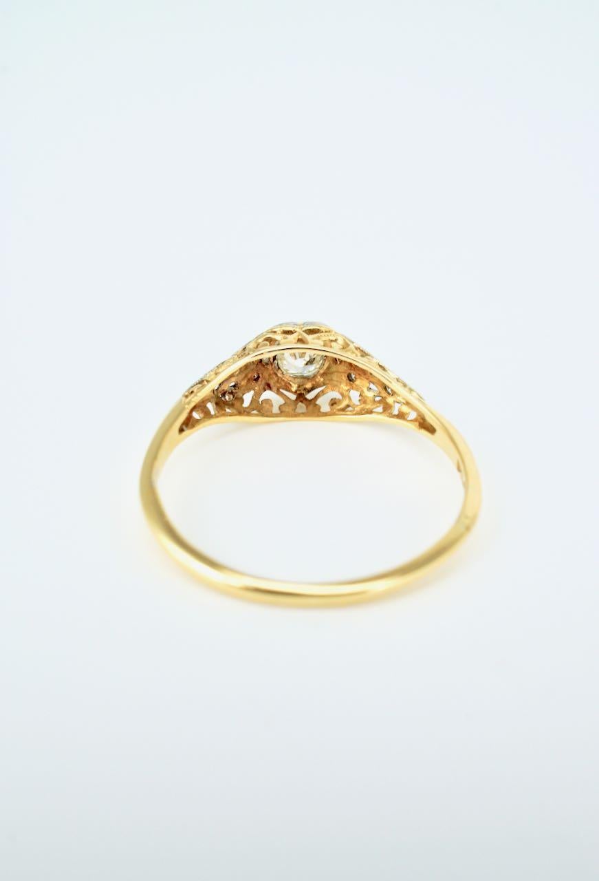 Women's Art Deco 18 Karat Yellow Gold Platinum Diamond Heart Ring, 1930s For Sale