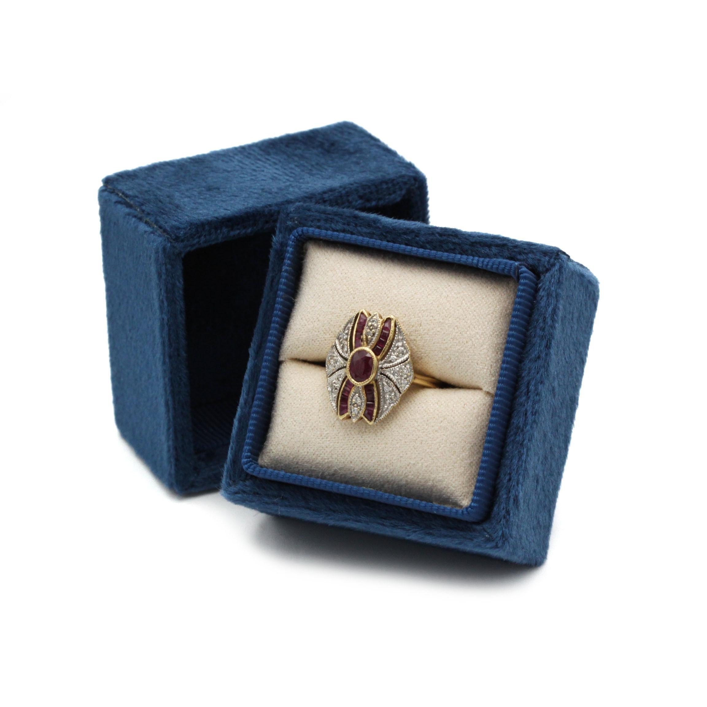 Art Deco 18K Yellow Gold Ruby & Diamond Statement Cocktail Ring For Sale 1