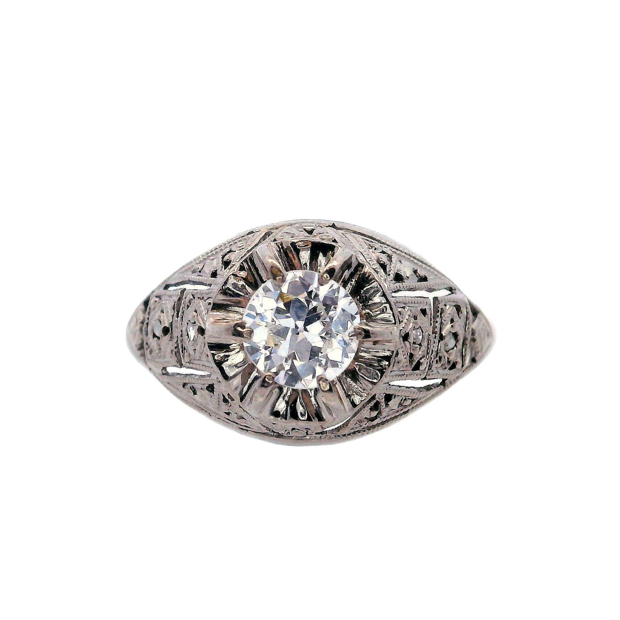 Round Cut Art Deco 18kt Gold Filigree Ring with Diamonds For Sale