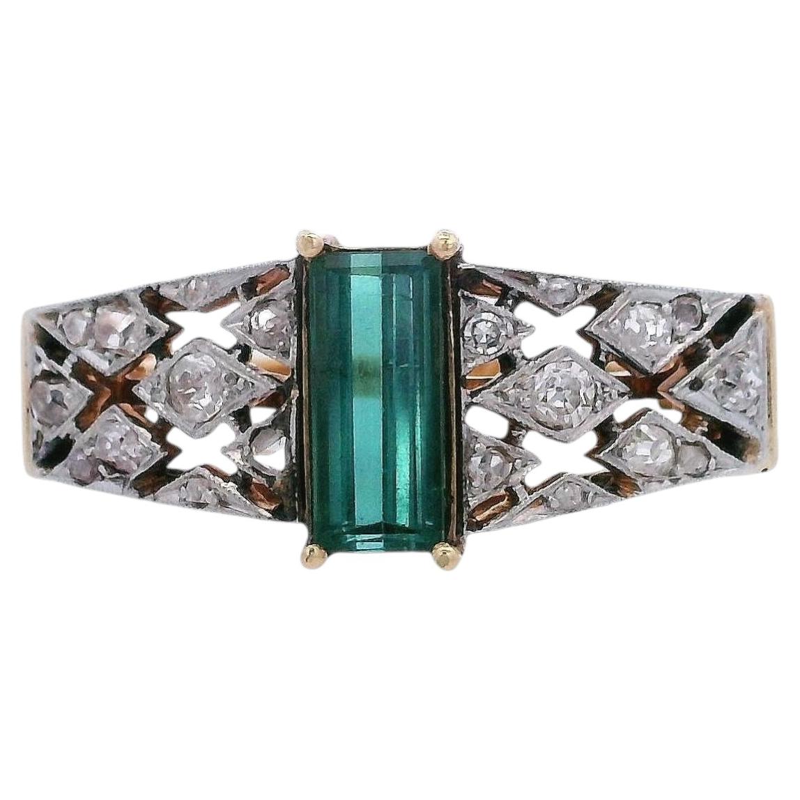 Art Deco 18kt Gold & Paltinum Ring mit grünem Turmalin & Diamanten