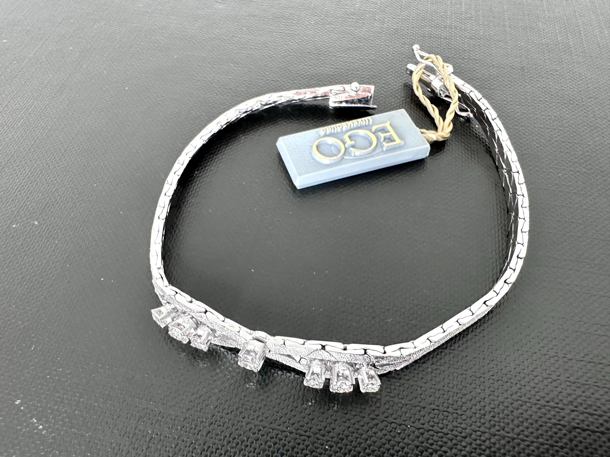 Women's Art Deco 18kt Satined White Gold Bracelet with Diamonds For Sale