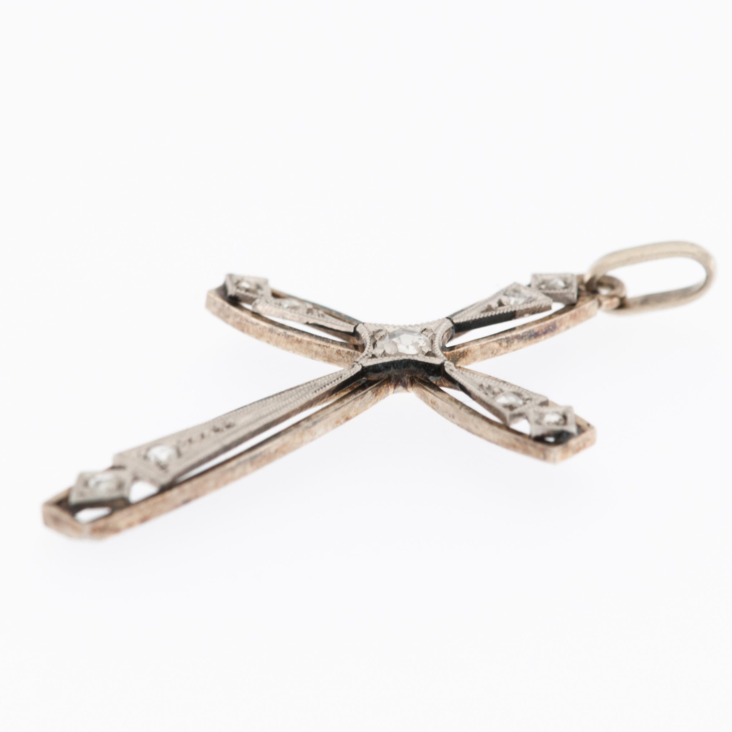 Art Deco 18kt White Gold Cross with Diamonds In Good Condition For Sale In Esch-Sur-Alzette, LU