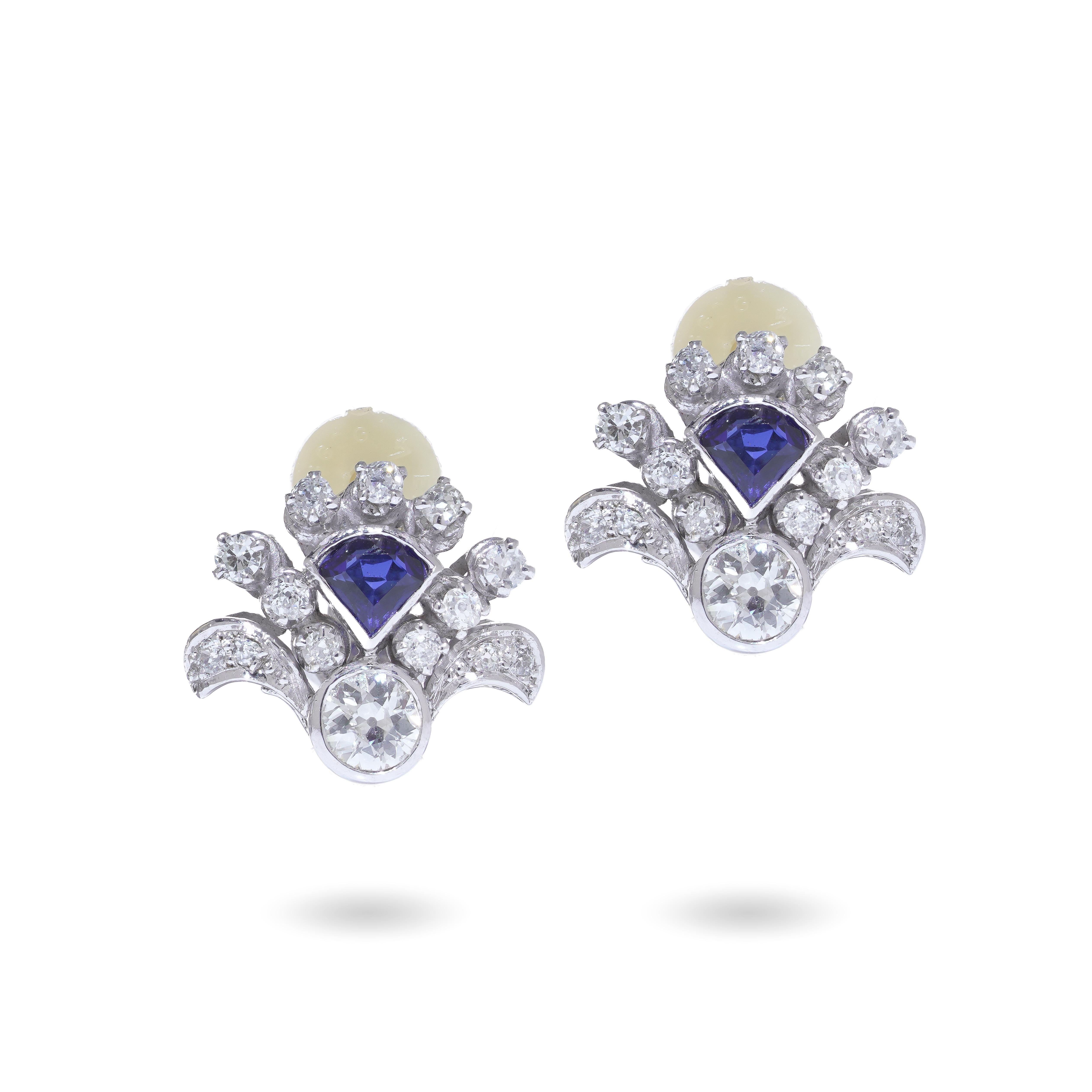 Orecchini a clip Art Deco in oro bianco 18kt con zaffiro e diamante, giorno e notte In condizioni buone in vendita a Braintree, GB