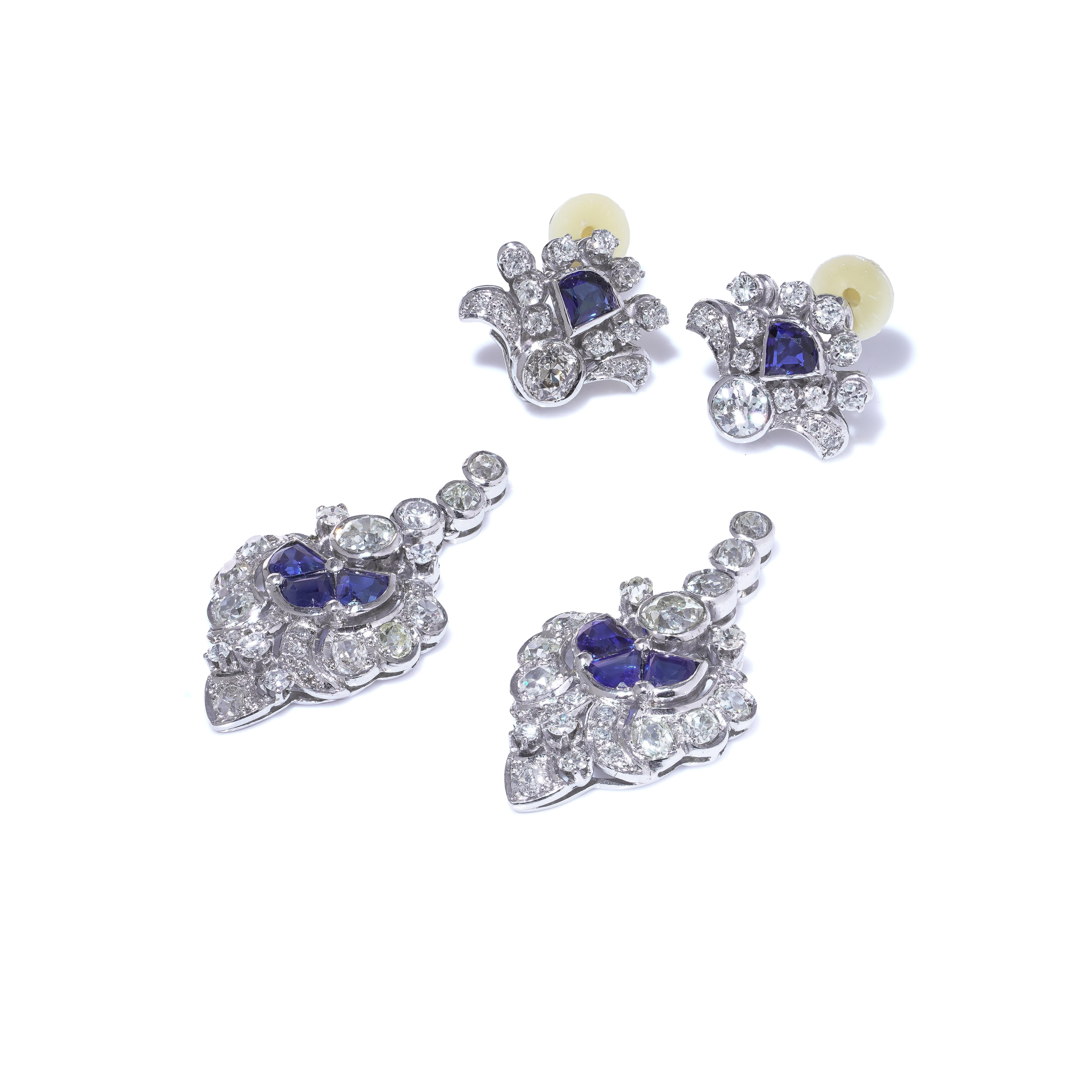 Donna Orecchini a clip Art Deco in oro bianco 18kt con zaffiro e diamante, giorno e notte in vendita