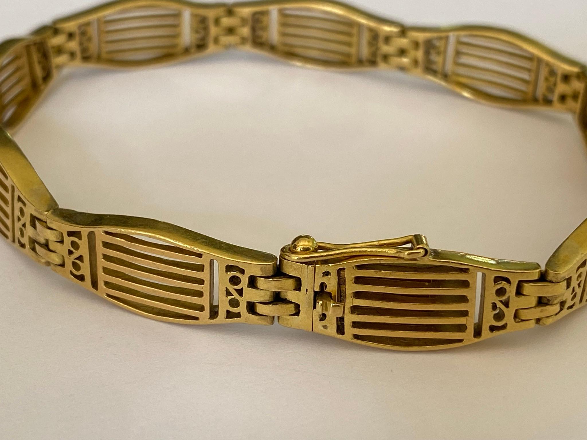Women's Art Deco 18kt Yellow Gold French Link Bracelet  For Sale