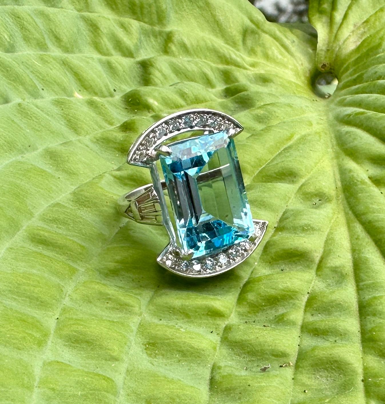 Women's Art Deco 19 Carat Blue Topaz 24 Diamond Platinum Cocktail Ring Statement Ring For Sale