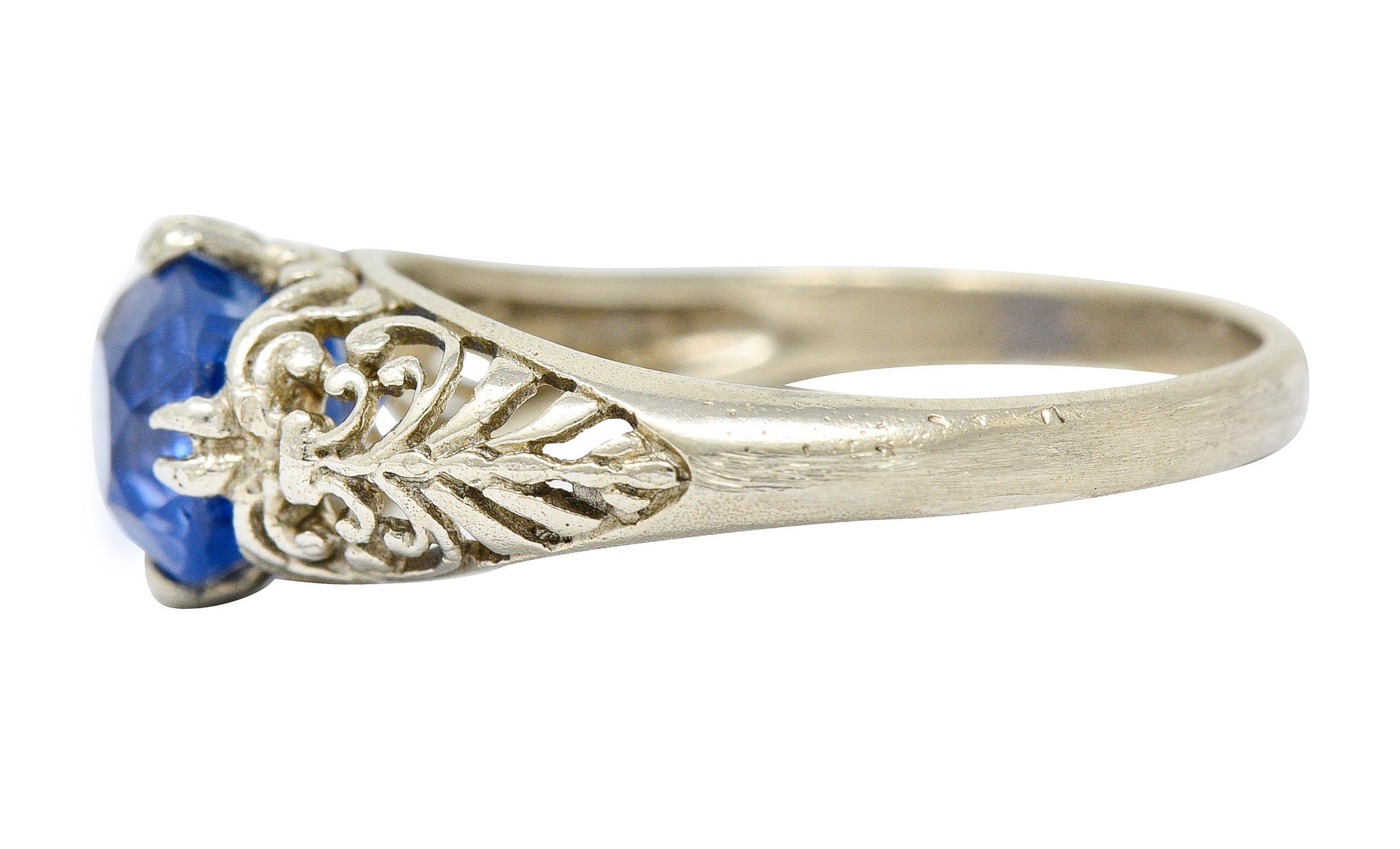 Women's or Men's Art Deco 1.90 Carats Sapphire 14 Karat White Gold Scrolled Foliate Ring