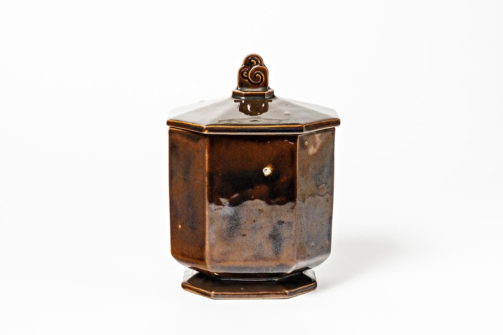 Art Deco 1900 Stoneware Ceramic Brown Decorative Box Gentil & Bourdet French Art In Excellent Condition For Sale In Neuilly-en- sancerre, FR