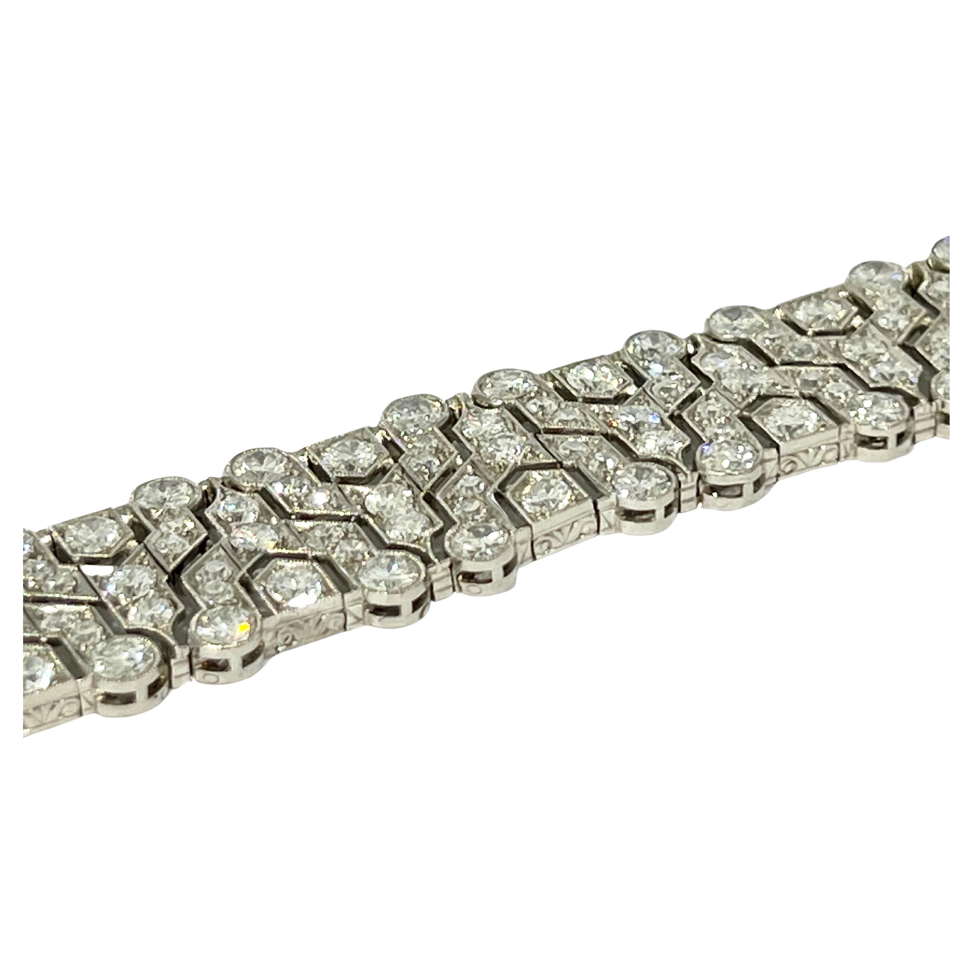 Art Deco 1910-1920 Platinum and diamond bracelet 

◘ Length 17cm  /6,69 inches and width 0,59 cm 
◘ Diamonds 15ct of diamonds 
◘ Weight 16,4gr


PRADERA is a second generation of a family run business jewelers of reference in Spain, with a rich