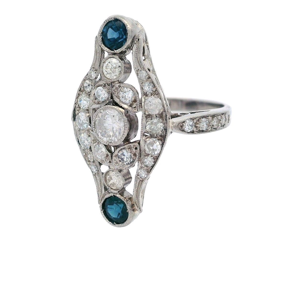 Bague Art déco 1915 filigrane en or blanc 18 carats avec diamants et saphirs en vente 2