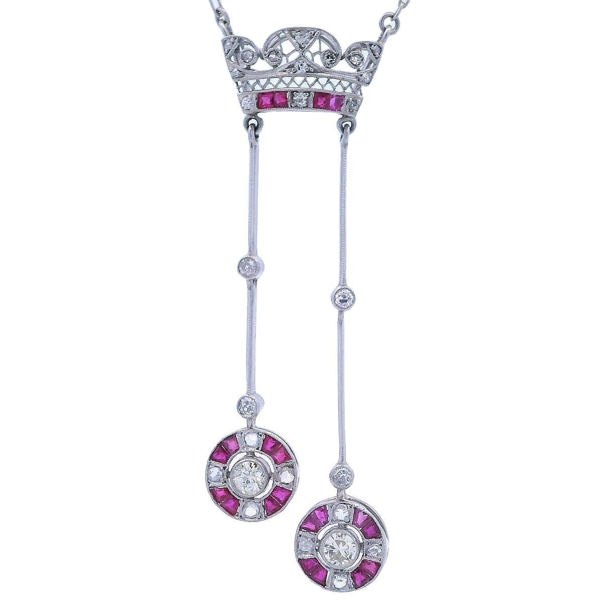 Femenino o masculino Art Déco 1915 Collar de Platino con Diamantes y Rubíes en venta