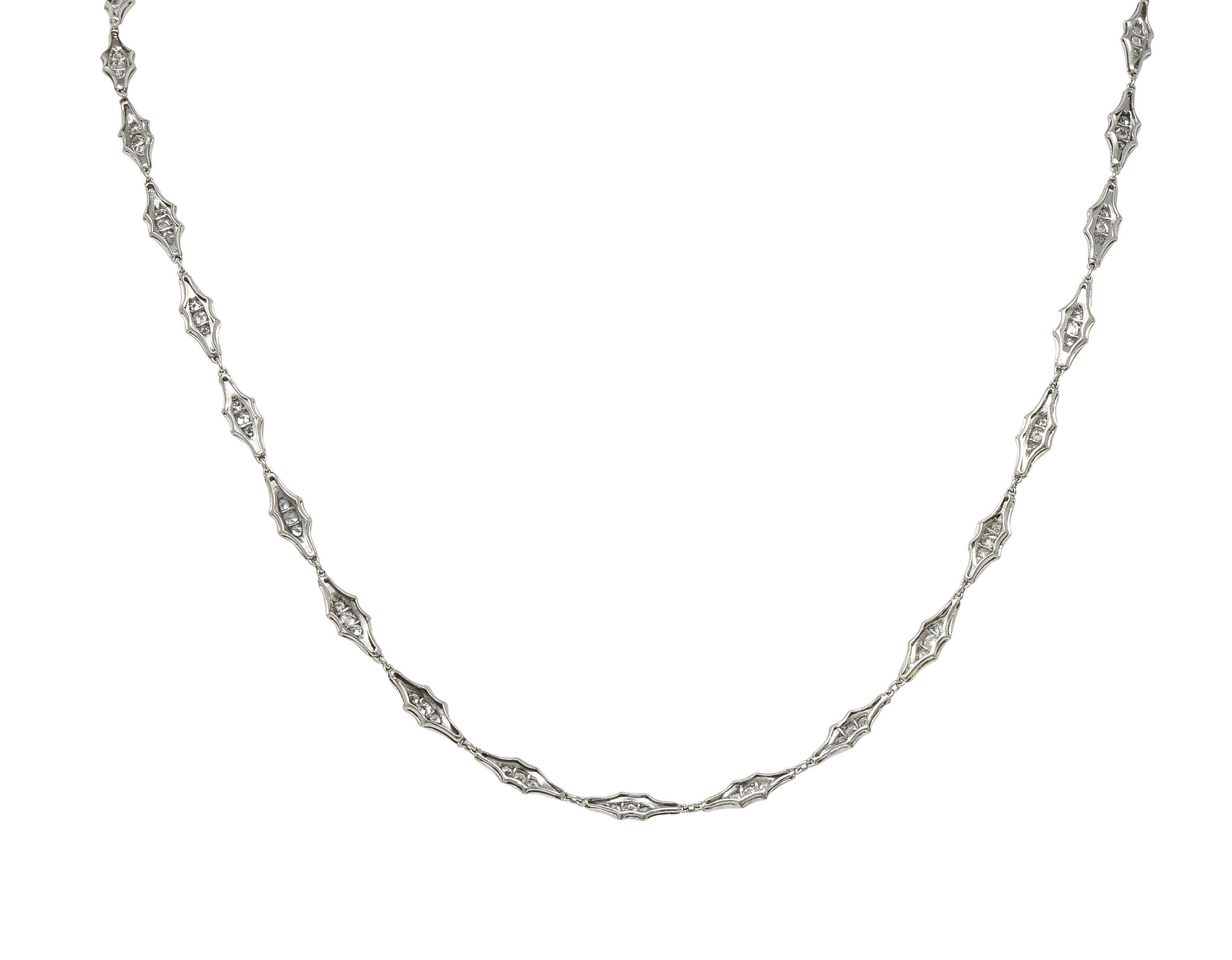 Art Deco 1920 4.60 CTW Diamond Platinum Fancy Link Antique Chain Necklace For Sale 3