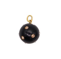 ART DECO 1920 Celestial Enameled Round pendant 18Kt Gold With Rose Cuts Diamonds