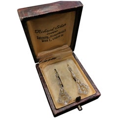 Art Deco 1920 Diamond Earrings in Platinum and 18 Carat Yellow Gold