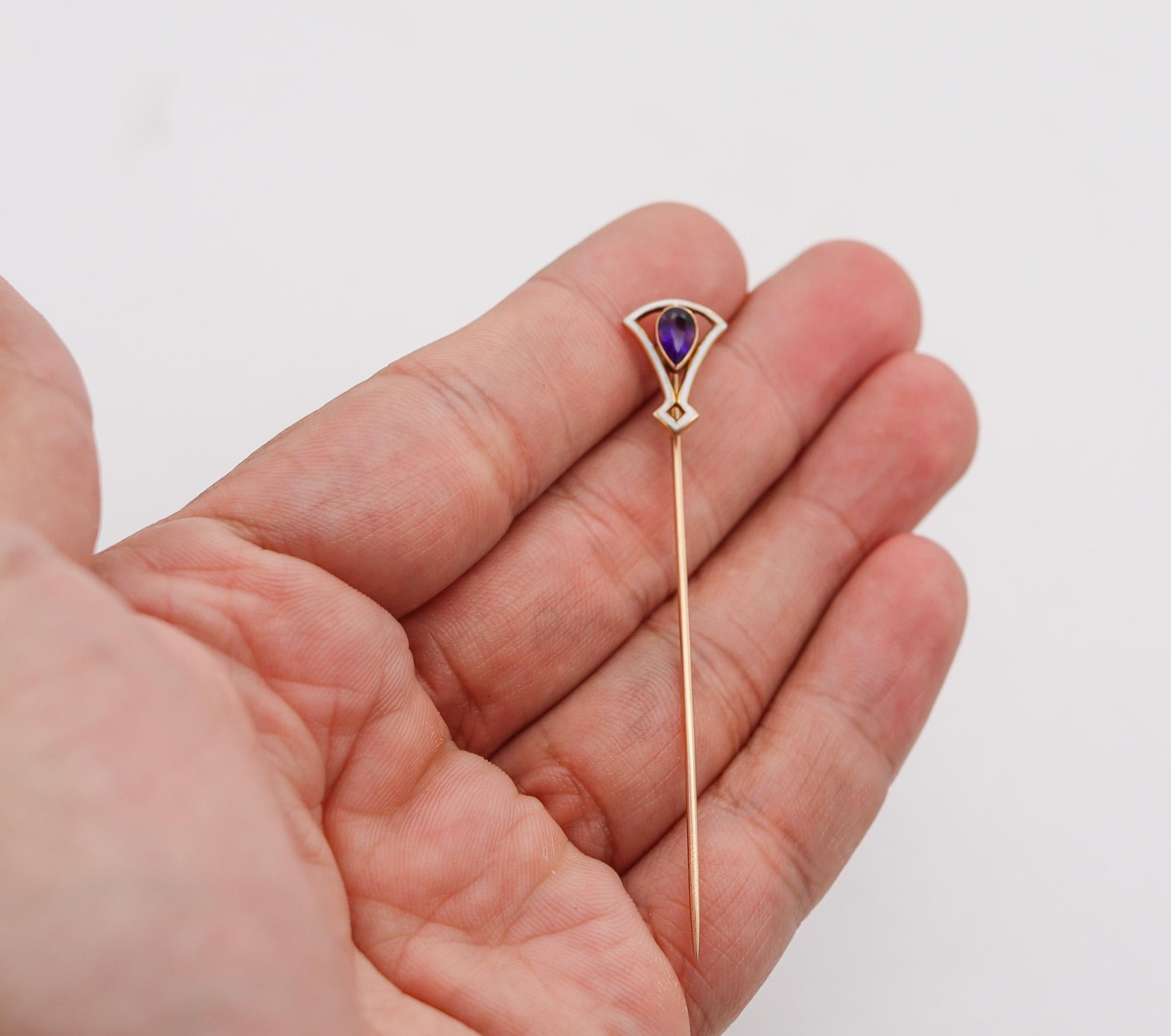 Art Deco 1920 Enameled Stick Pin in 14 Karat Yellow Gold with Purple Amethyst In Excellent Condition For Sale In Miami, FL