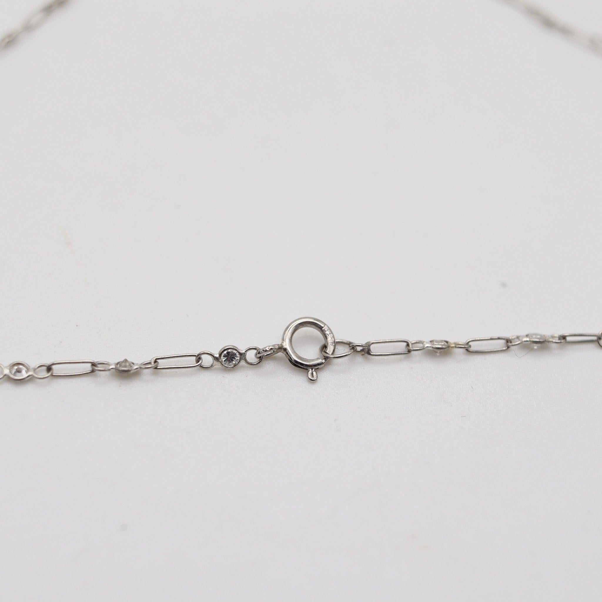 ART DECO 1920 European Platinum Necklace With Carved Jadeite Jade & Diamonds In Excellent Condition For Sale In Miami, FL