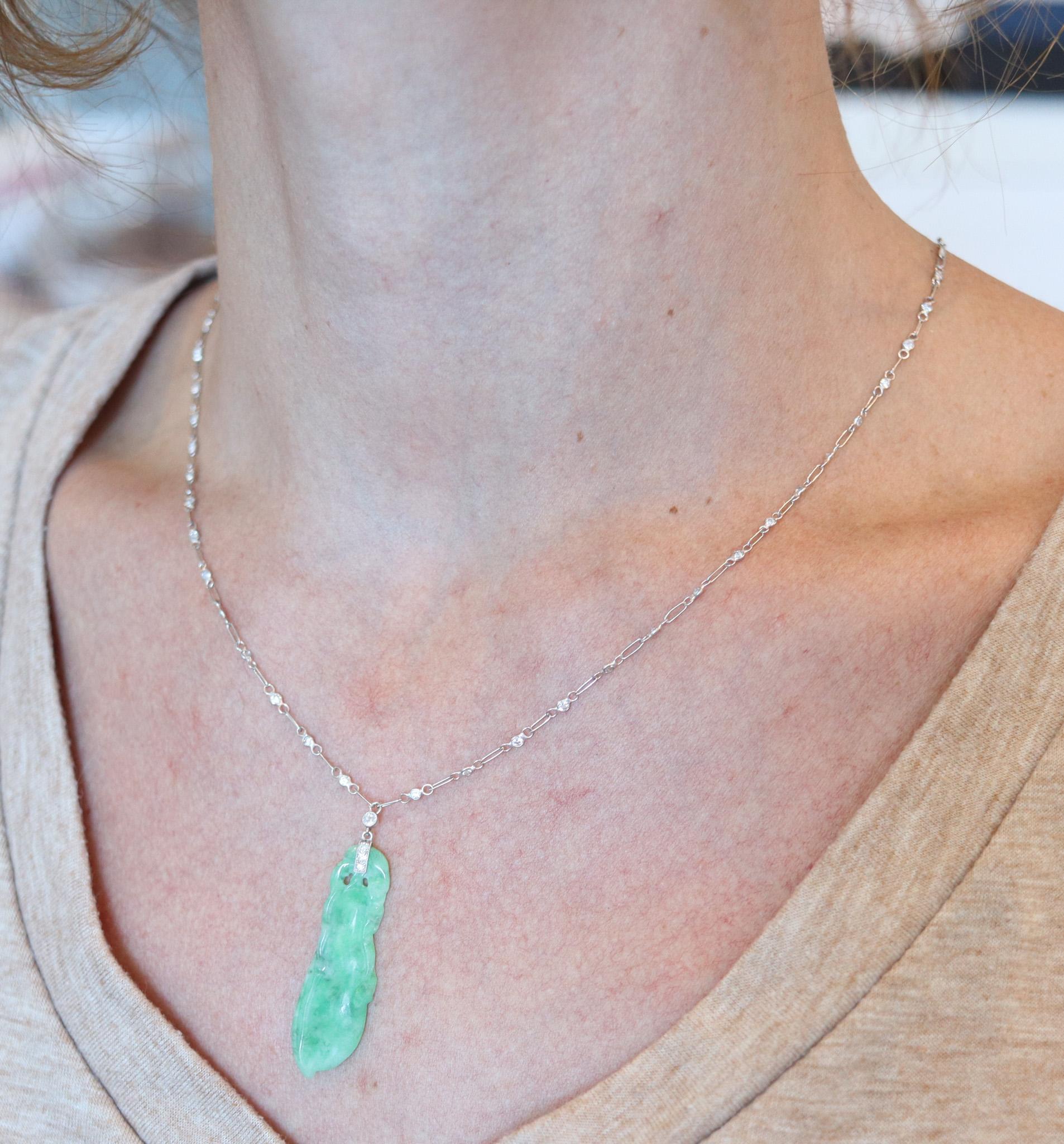 ART DECO 1920 European Platinum Necklace With Carved Jadeite Jade & Diamonds For Sale 3