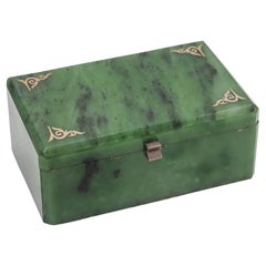 Caja de escritorio rectangular europea ART DECO 1920 en nefrita con herrajes plateados