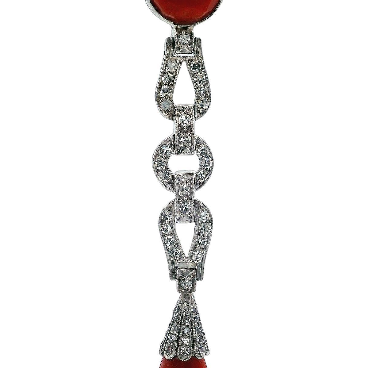 Art Deco 1920 Hanging Platinum Earrings with Diamonds and Corals In Excellent Condition For Sale In Aventura, FL
