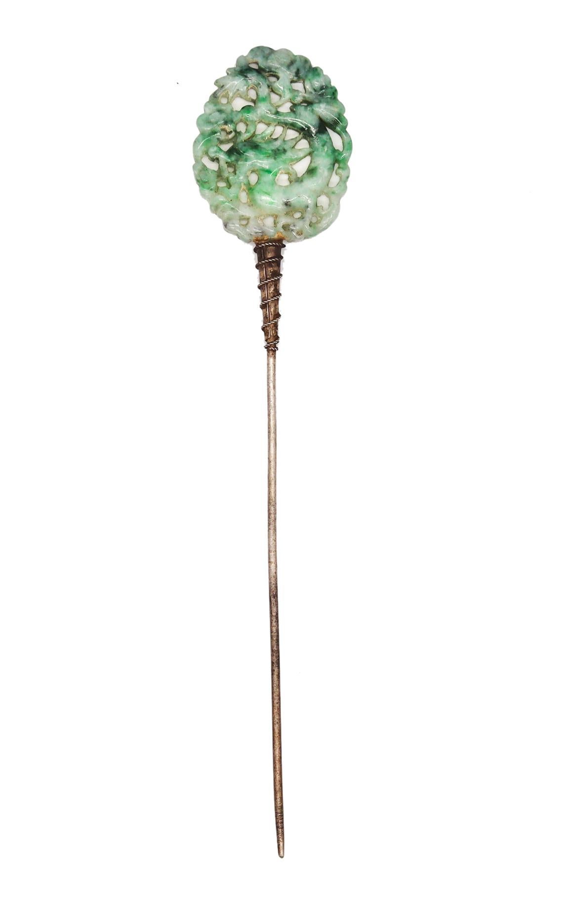 Art Deco 1920 Hat Dress Stick Pin in .800 Silver with Carved Nephrite Green Jade For Sale 3