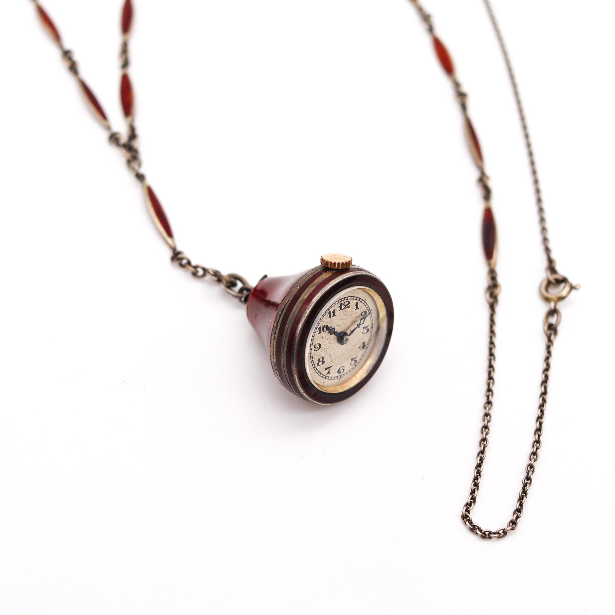 Art Deco 1920 Lavalier Halskette Uhr mit roter Emaille Guilloche in .985 Silber im Zustand „Hervorragend“ im Angebot in Miami, FL