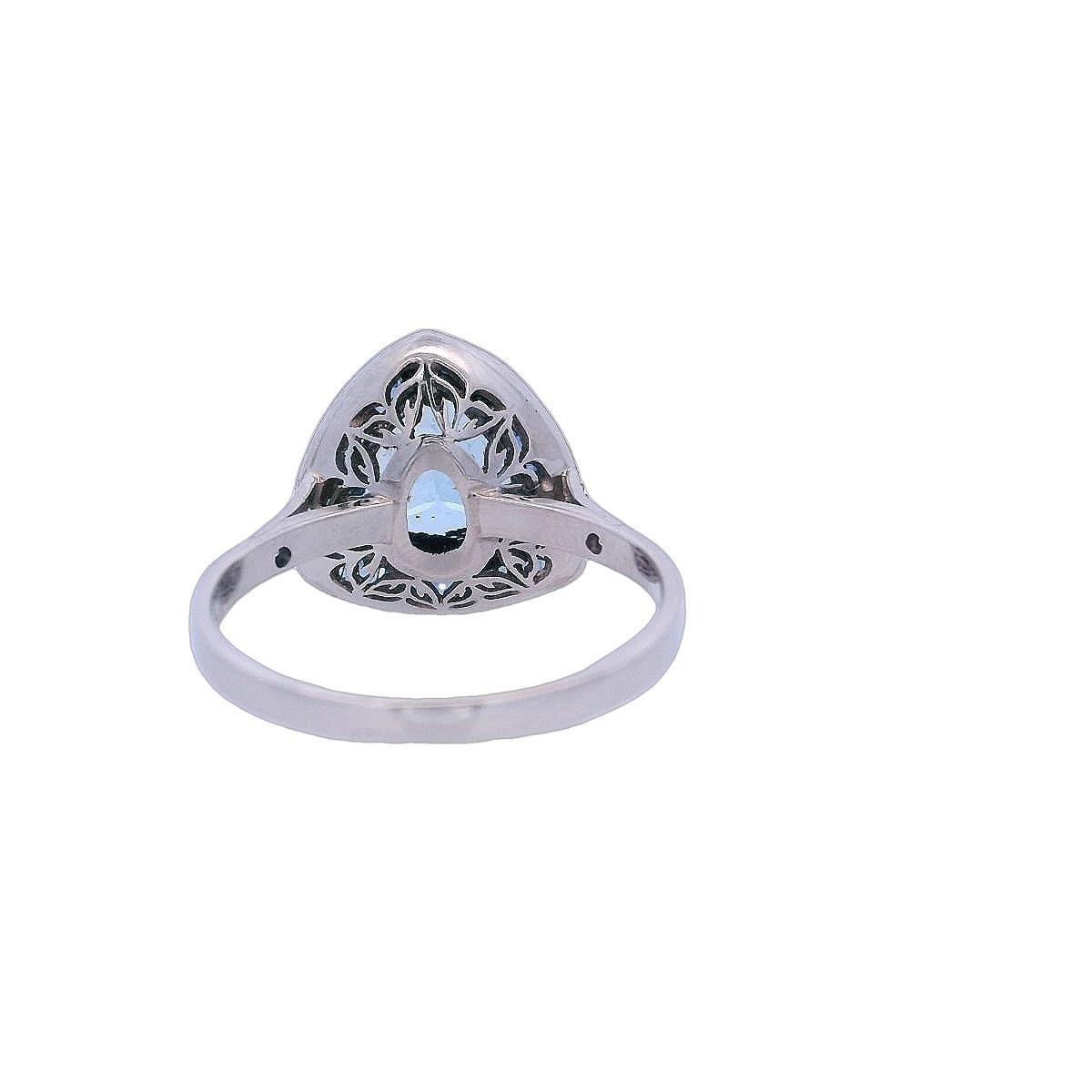 Art Deco 1920 Platinum Cocktail Ring 2.40 CTW Aquamarine, Sapphires and Diamonds For Sale 2