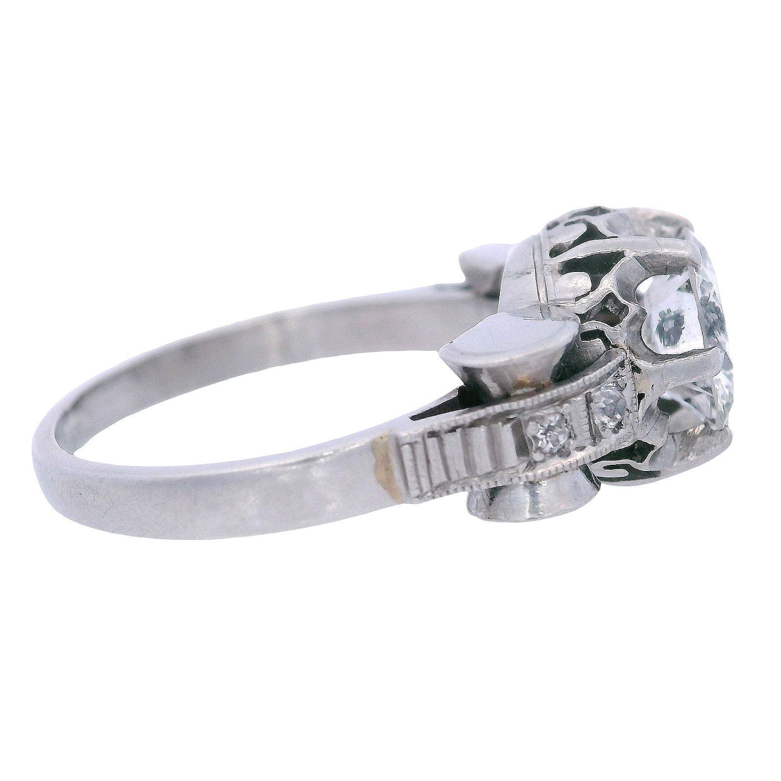 Art Deco 1920 Platinum Engagement Ring with Diamond Bon état - En vente à Aventura, FL