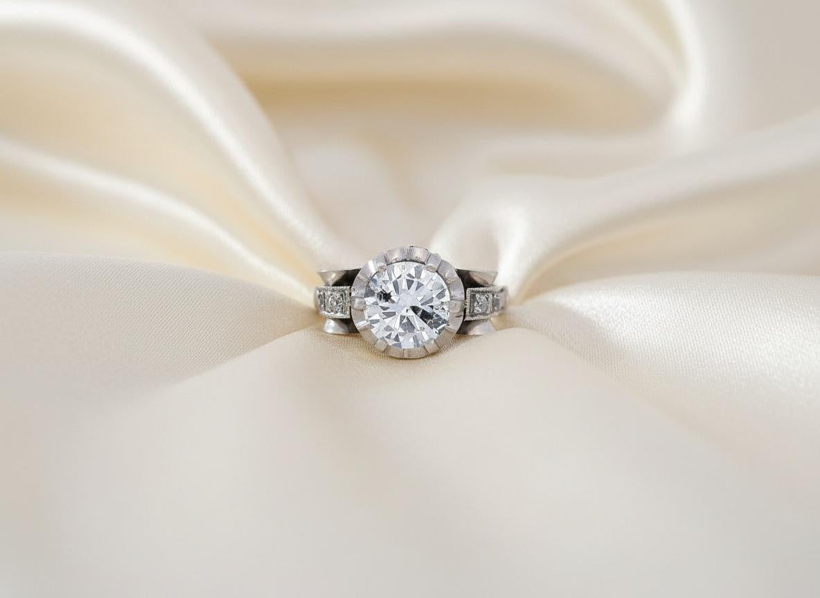 Art déco Art Deco 1920 Platinum Engagement Ring with Diamond en vente