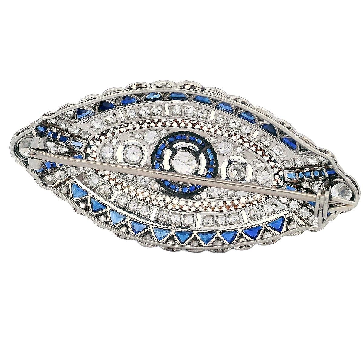 Art Deco 1920 platinum filigree Brooch with Diamonds and Sapphires For Sale 1