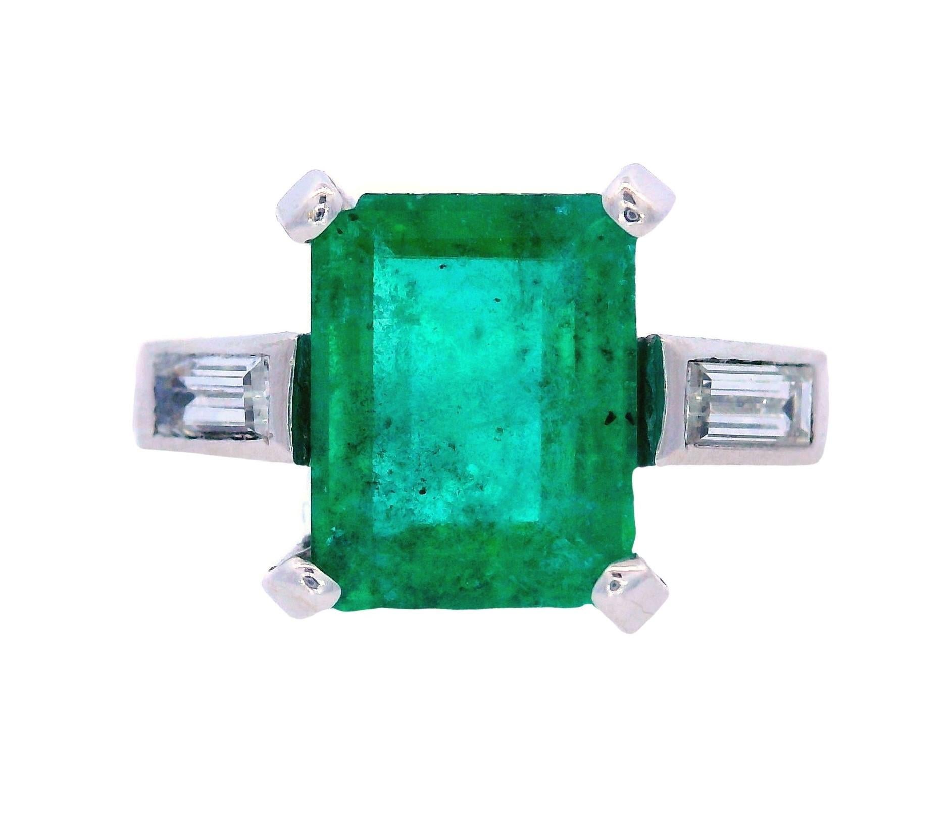 Emerald Cut Art Deco 1920 Platinum ring with Emerald, Diamonds